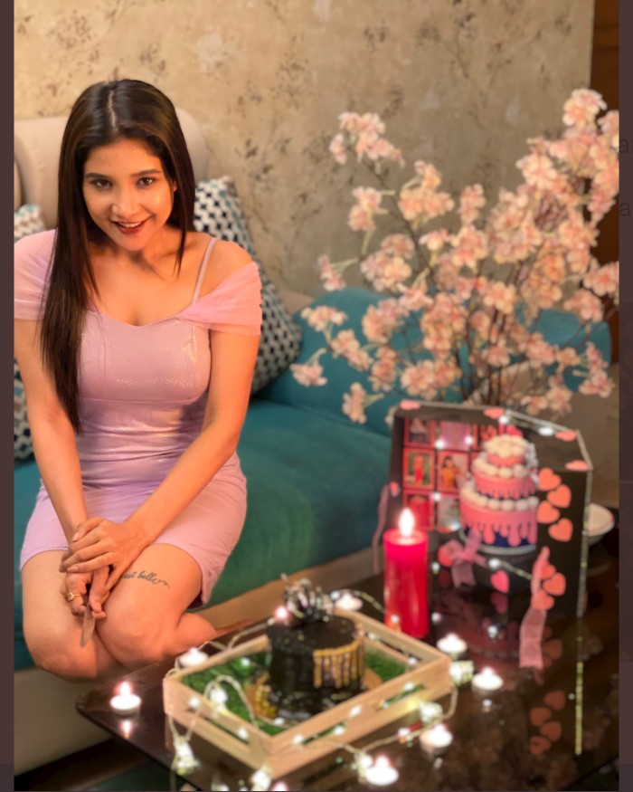 Actress sakshi agarwal hot photos new year celebration