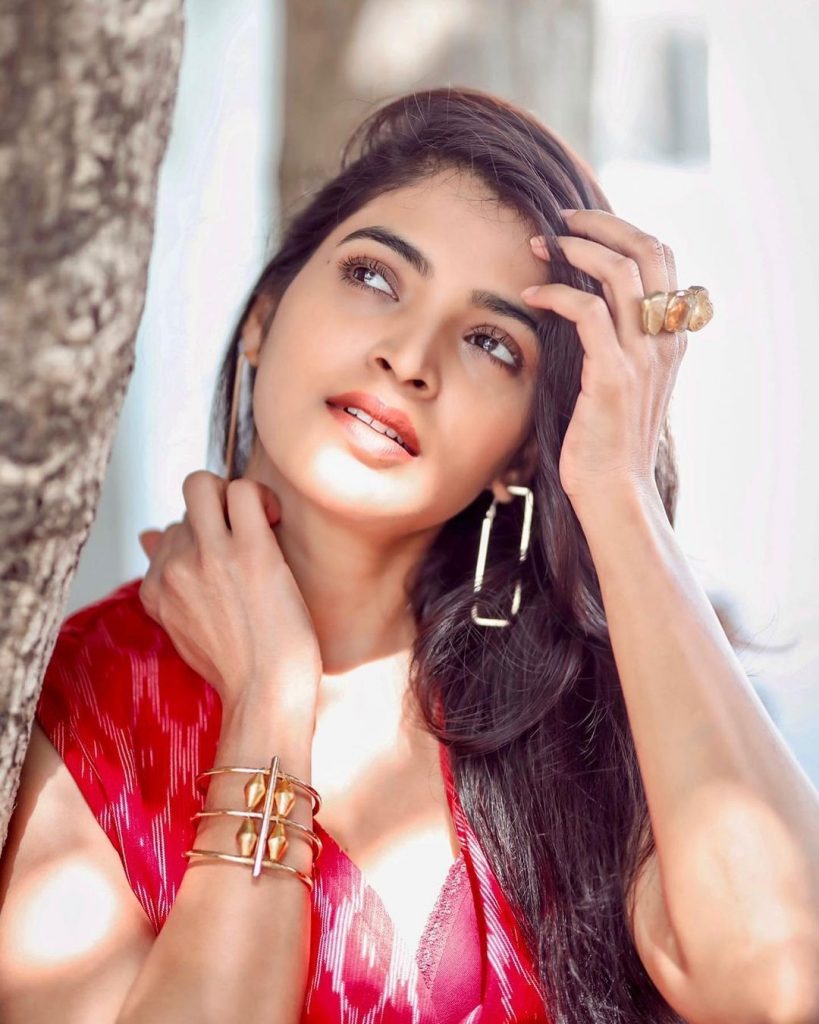 Actress sanchitha shetty hot photos in red modern dress