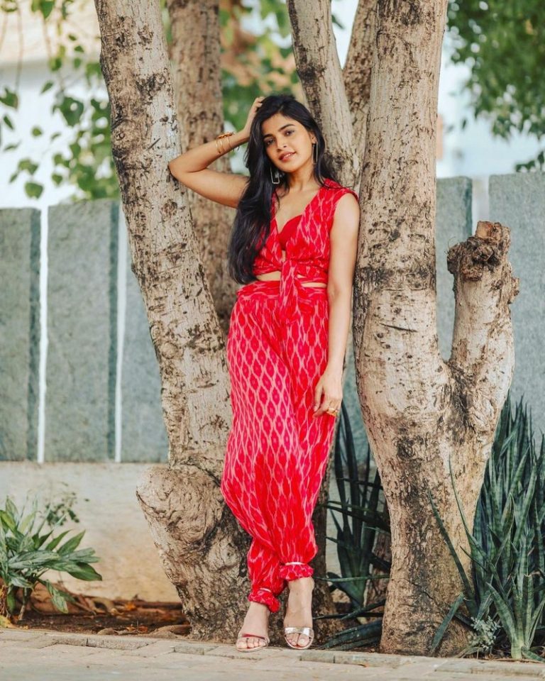 Actress sanchitha shetty hot photos in red modern dress