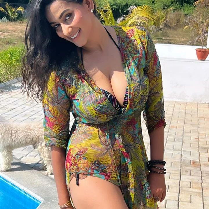 Sanjana singh latest hot photos in transparent dress getting viral