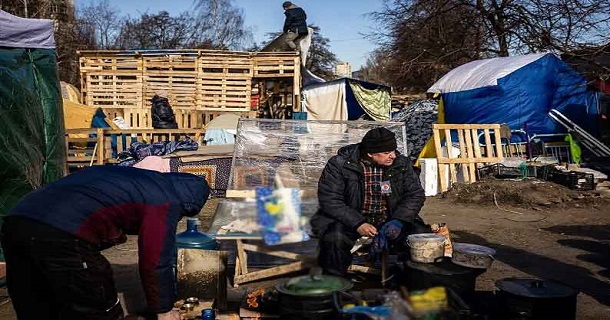 Ukraine people longs for food due to russia war