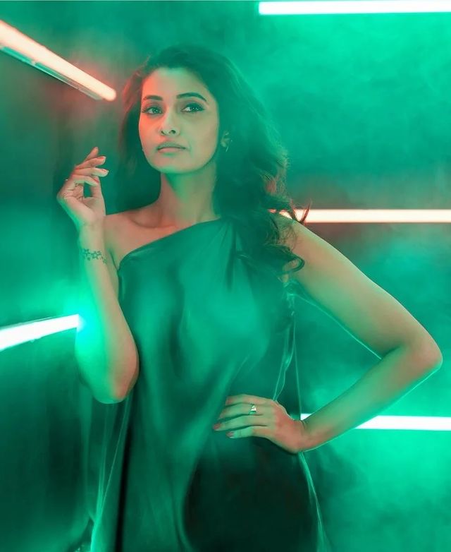 Priya bhavani shankar hot green velvet dress posing in smoke