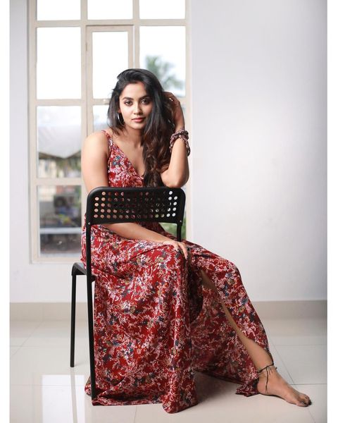 Teju ashwini latest modern dress photoshoot