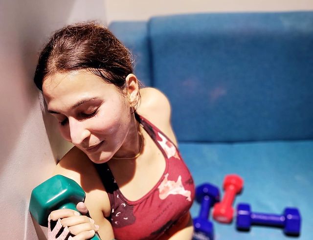 Aiswarya rajinikanth hot after gym workout photos viral kollywood