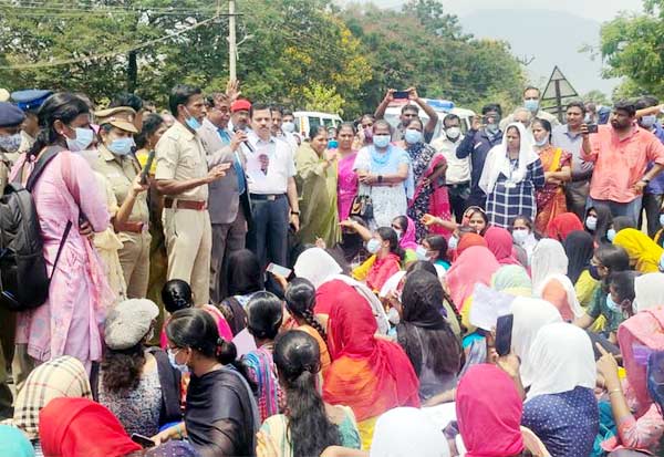 Bharathiar university students protest for hostel safety