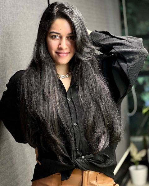 Mirnalini ravi hot modern and stylish look hair styling photos