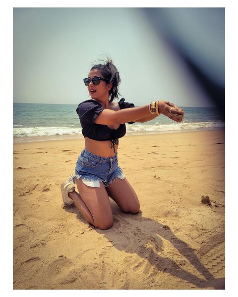 Shilpa manjunath hot posing in 2 piece dress glamour photoshoot getting viral
