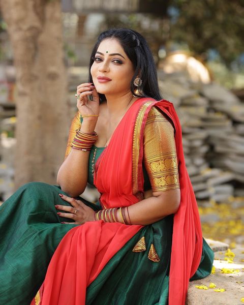 Reshma pasupuleti hot modern dress photoshoot navel show