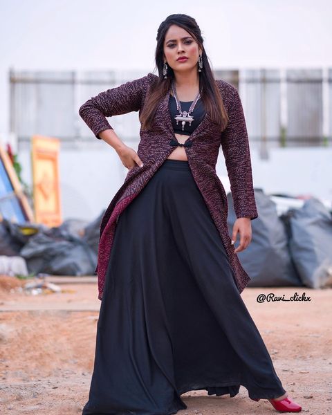 Nandita swetha hot hip showing photos in over coat and dress