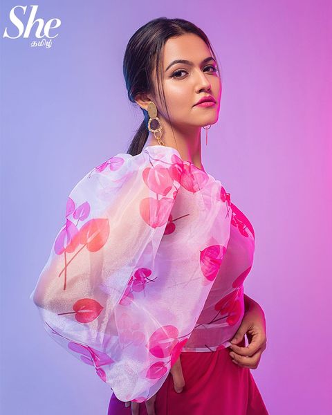 Aparna das hot stills in pink color dress after beast release for magazine