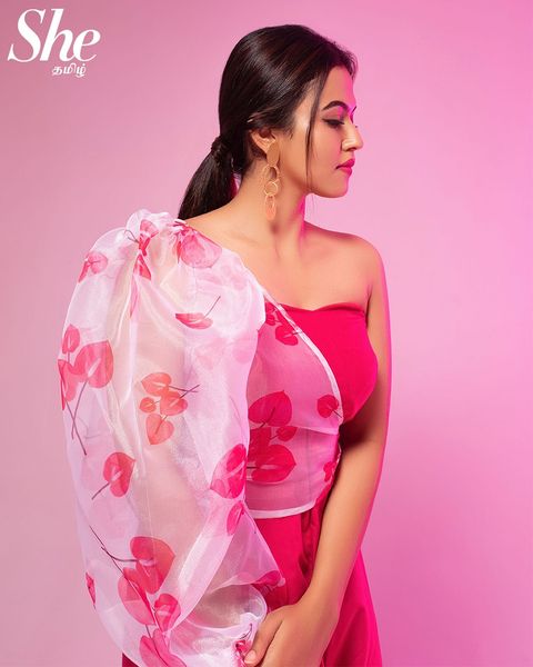 Aparna das hot stills in pink color dress after beast release for magazine