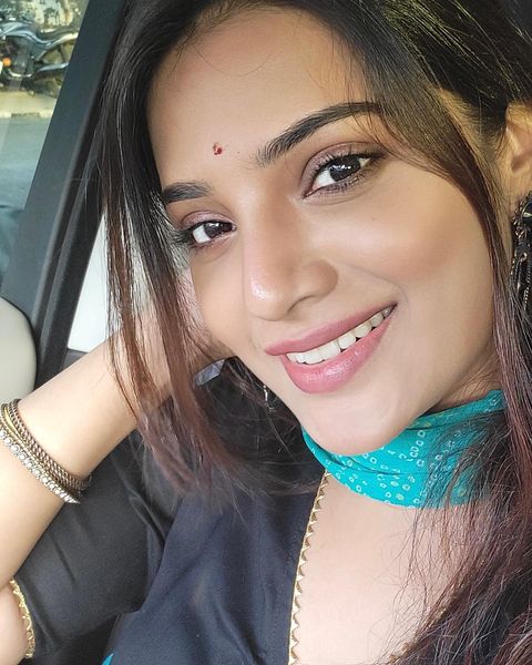Aathmika hot photos and reel video getting likes and shares