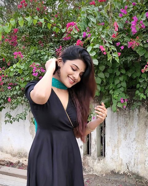 Aathmika hot photos and reel video getting likes and shares