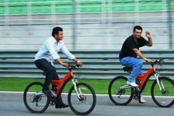 Surya and ajith cycle ride photo getting viral