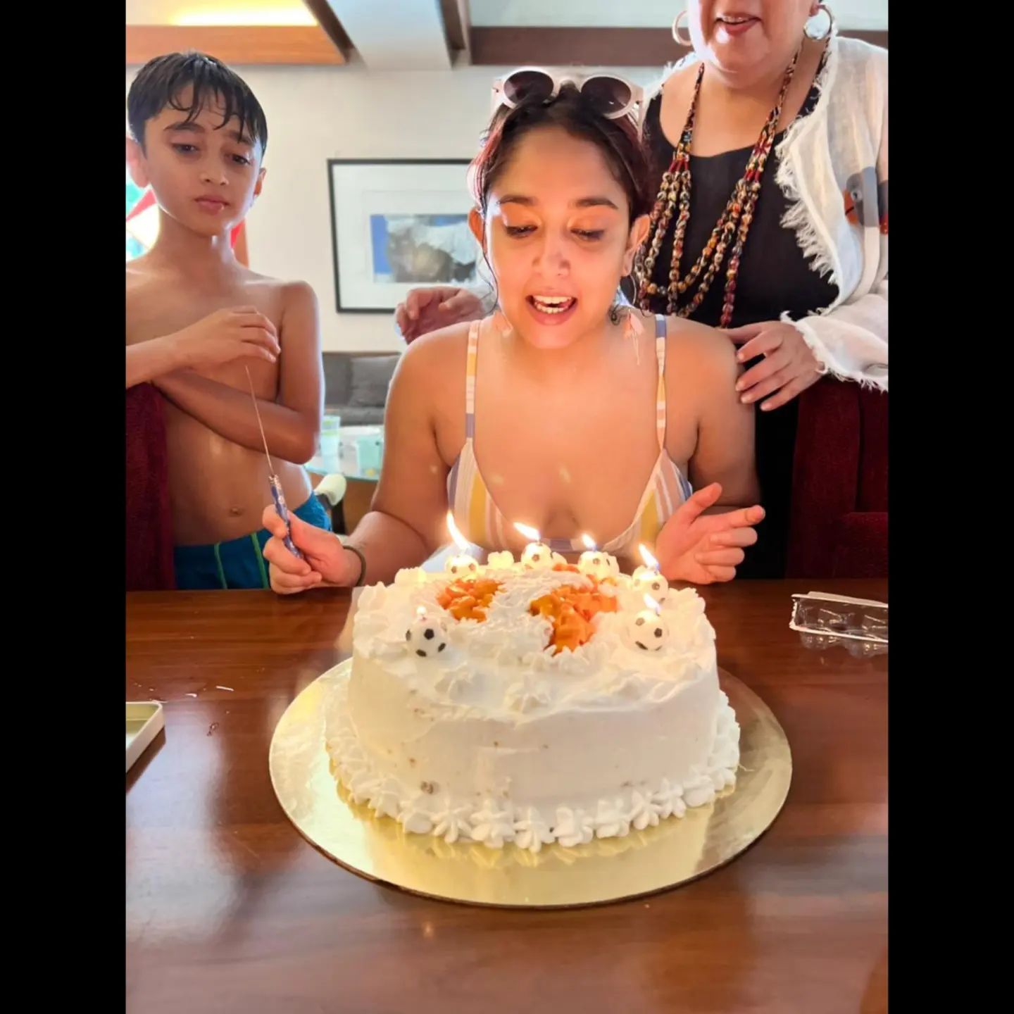 Amir khan daughter ira khan celebrates her birthday in bikini dress photos getting viral