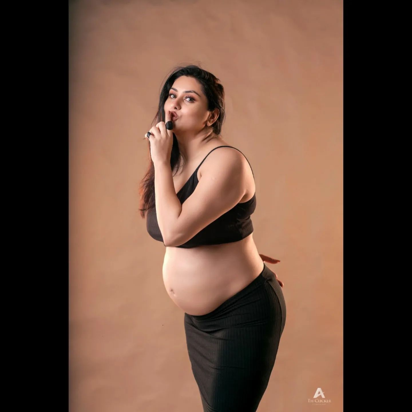Actress namitha announced her pregnancy by sharing photos