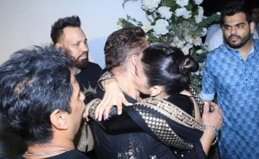 Popular actress shehnaaz gill kisses salman khan in celebration