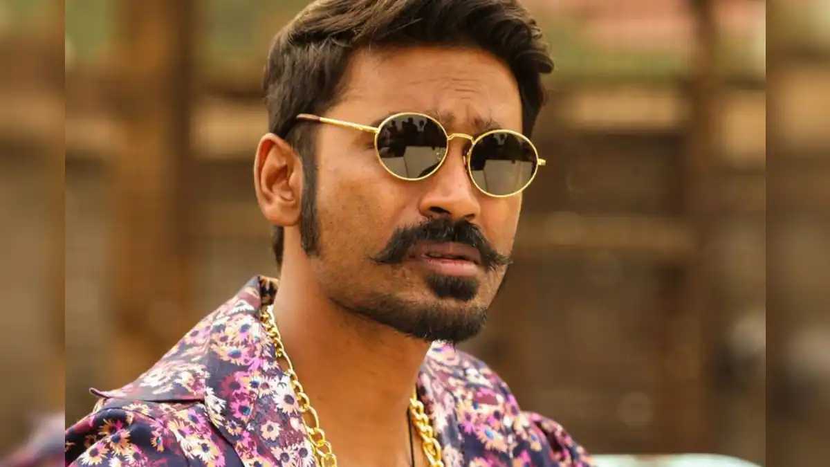 Dhanush and selvaraghavan acting in pudhupettai and saani kaayidham video getting viral