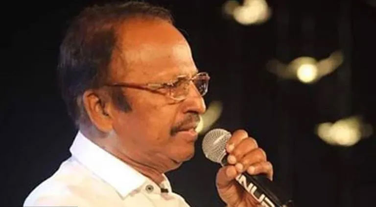 Popular singer edava basheer dies on stage while singing