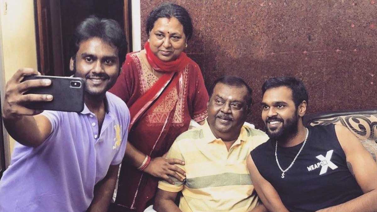 top popular actor wished vijayakanth on his birthday meeting in person