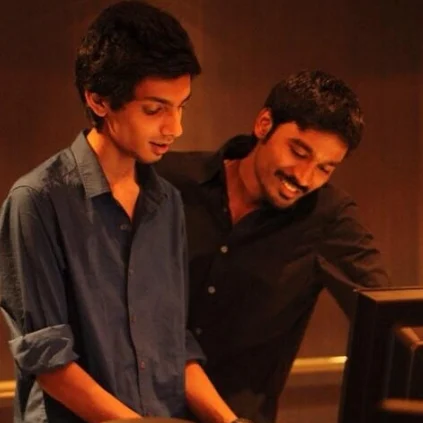 anirudh scolded by fan for covering jonita gandhi