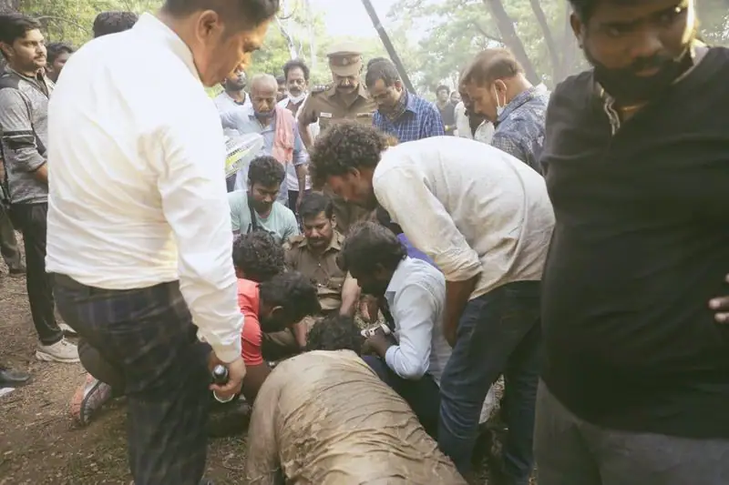 Vishal got heavy injured in laththi shooting spot