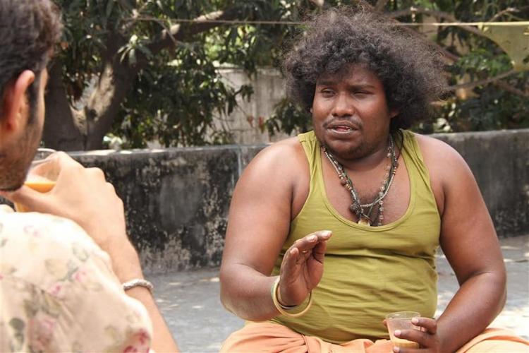 yogi babu got angry in press meet video getting viral