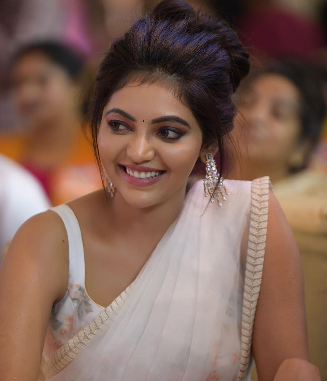 athulya ravi face has been seemed to changed after plastic surgery commented by fans and netizens