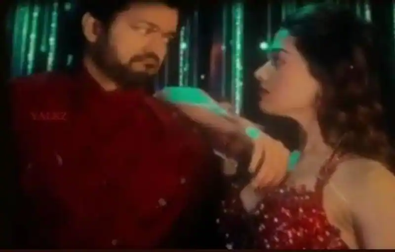 varisu vijay and rashmika romance video getting viral on social media