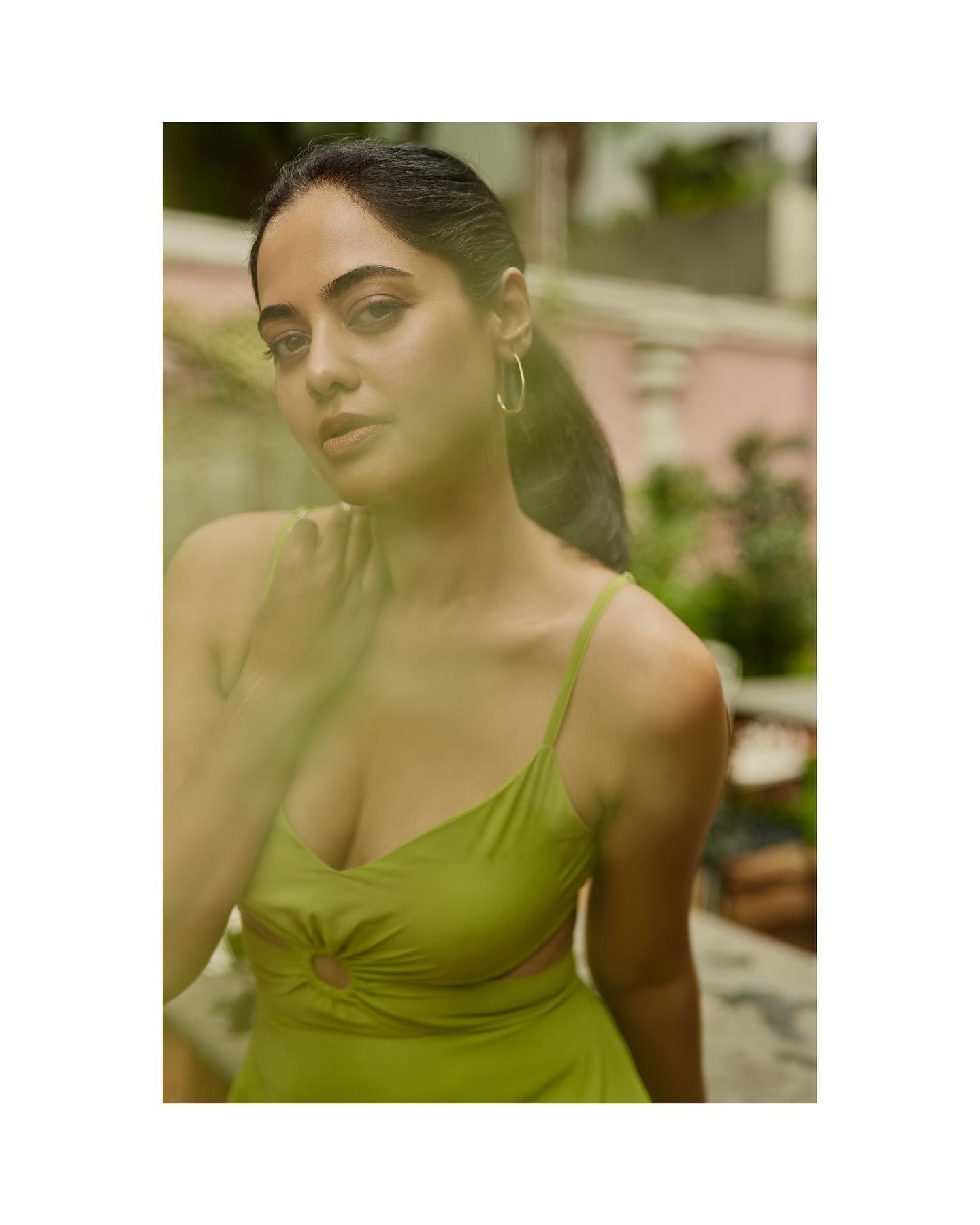 actress bindhu madhavi hot photos in low neck modern dress