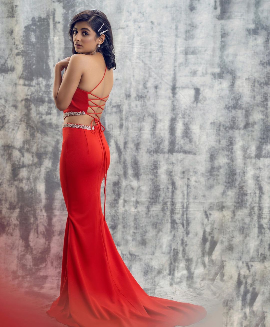 esther anil hot glamour dress for siima awards 2022