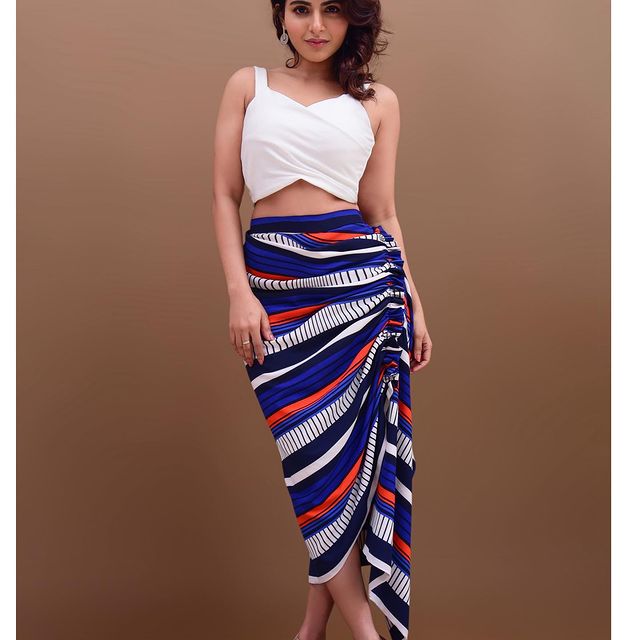 actress iswarya menon hot photos in modern dress side pose