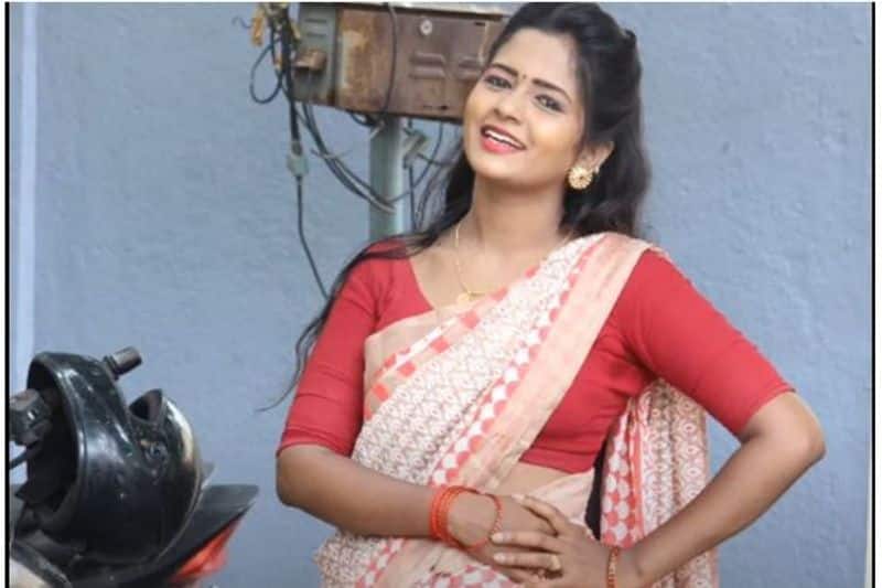 actress abinaya to act as mullai in pandian stores instead of kaavya