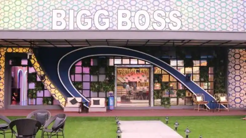 biggboss pointing every housemates and questioning video viral