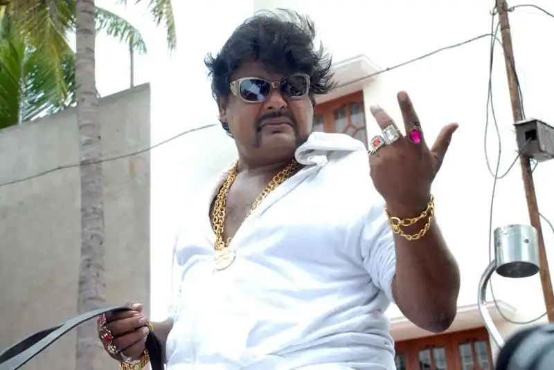 popular actor mansoor alikhan guessed to take part in biggboss season 6 tamil