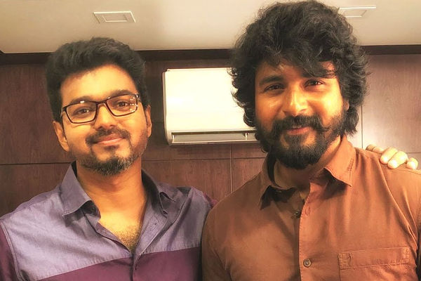 sivakarthikeyan trolls thalapathy vijay for not acting in good films video getting viral