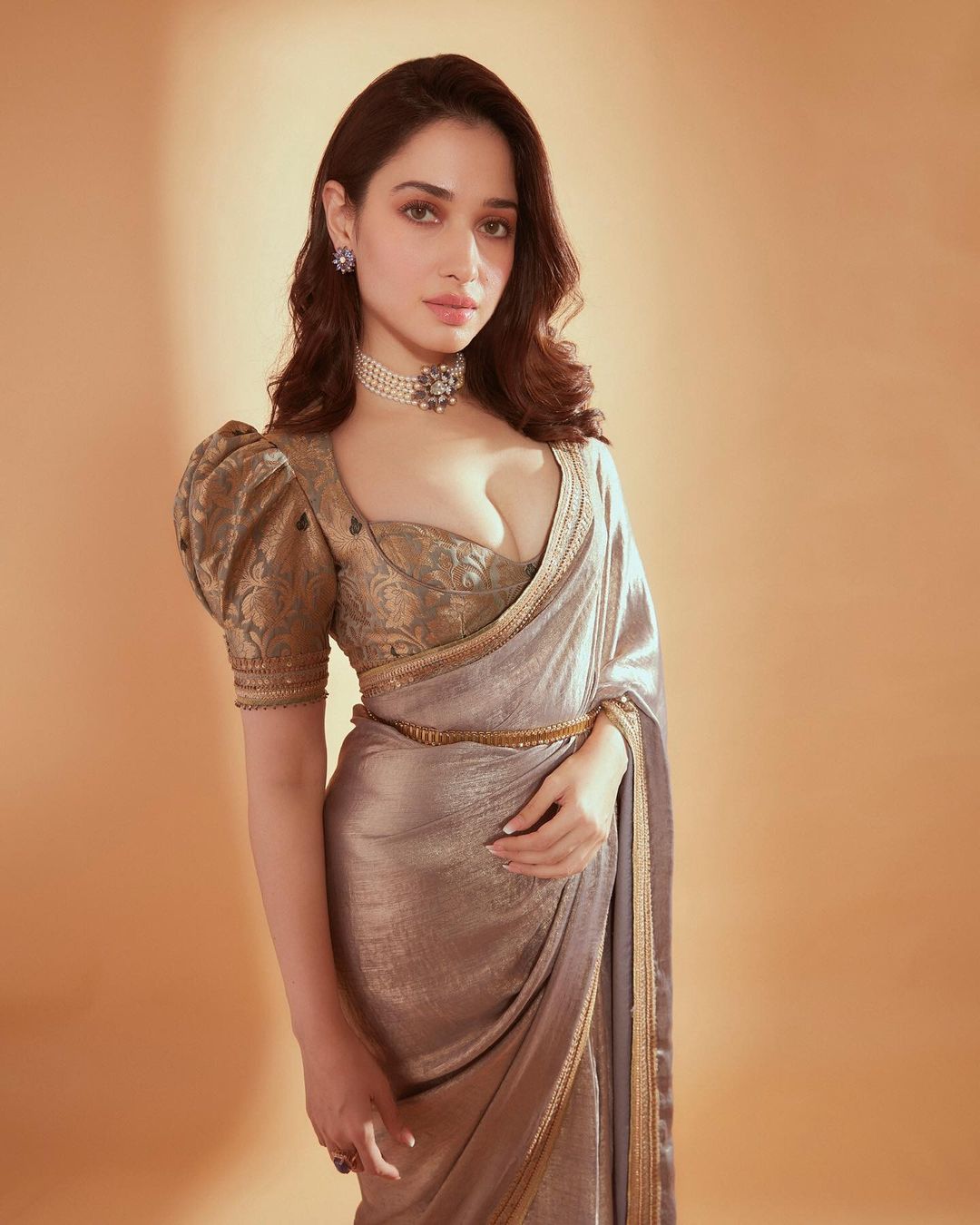 tamanna hot photos in golden saree look viral