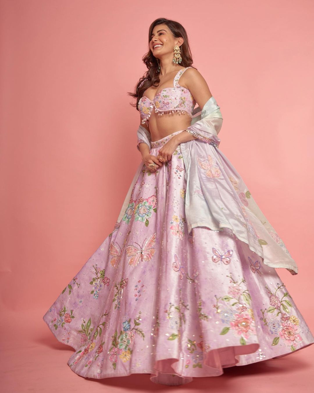 amyra dastur hot photos in grand dress getting viral on social media