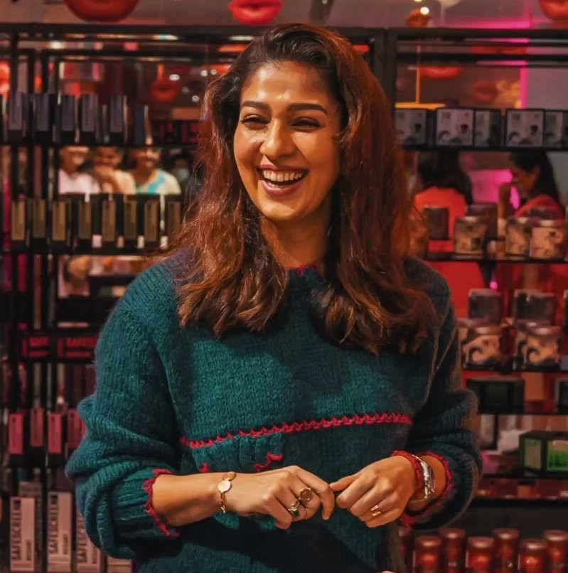 nayanthara new look in super modern dress getting fans attention