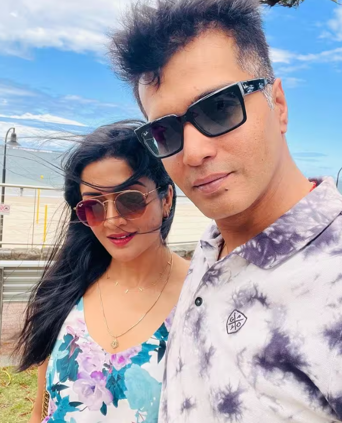 vimala raman and actor vinay rai to get married soon photos getting viral on social media