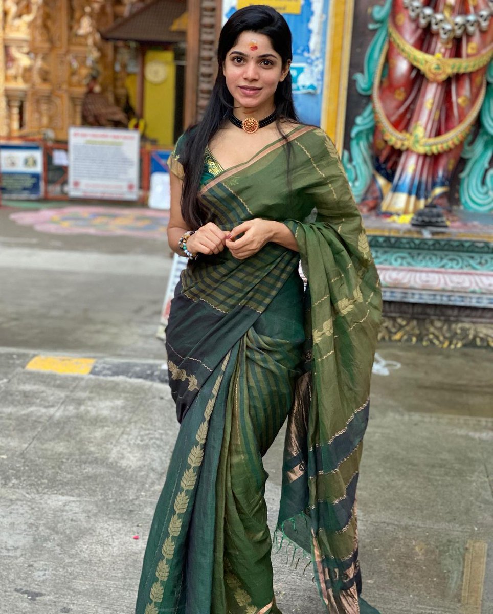 tamil cinema actress latest divya bharathi latest glamour photos