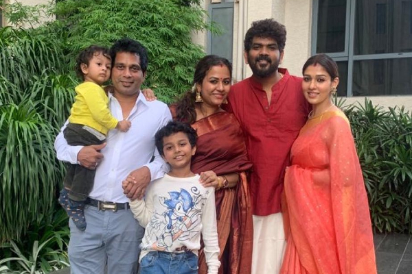 nayanthara family photo with vignesh shivan sister family getting viral on social media