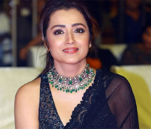trisha said to be drinking in shooting spot said by popular celebrity