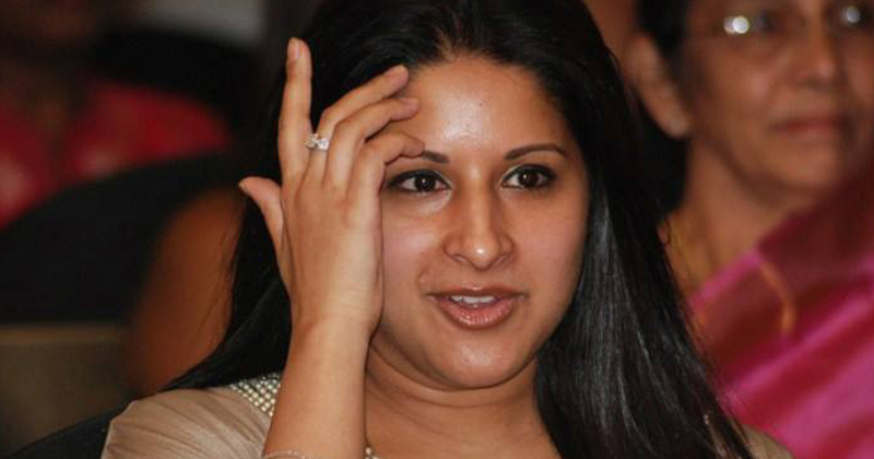 Vijay – Trisha Liplock; An upset Sangeeta – the celebrity who broke the truth